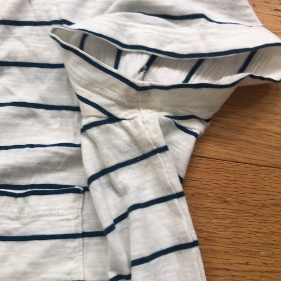Madewell Whisper Cotton V-Neck w/ Pocket - Grey / Blue Thin Stripes - Picture 7 of 16